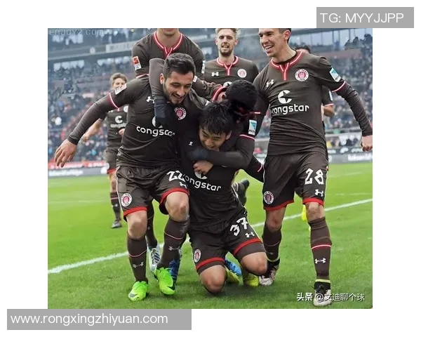 日本与澳大利亚精彩对决集锦回顾赛场瞬间尽显足球魅力与激情 日本与澳大利亚精彩对决集锦回顾赛场瞬间尽显足球魅力与激情